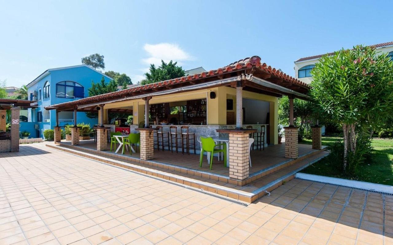 Govino Bay Luxury Beach Loft Apartment Danilia Exterior photo